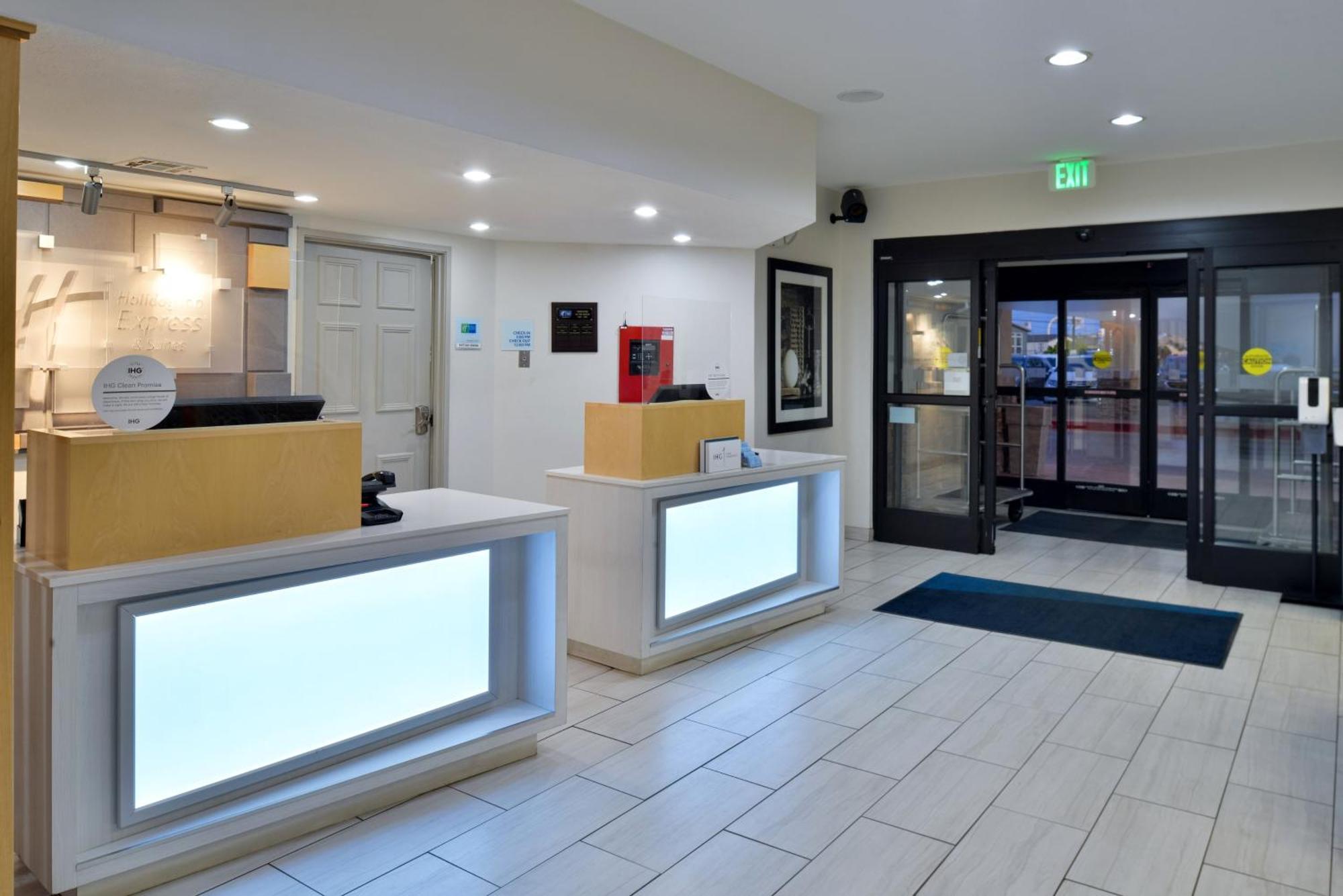 Holiday Inn Express Hotel & Suites Farmington By Ihg Exterior foto